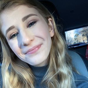 Meet your Posher, Ivy